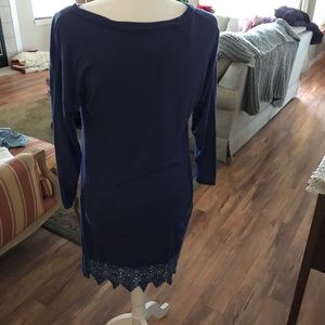 Blue tunic with great lace bottom